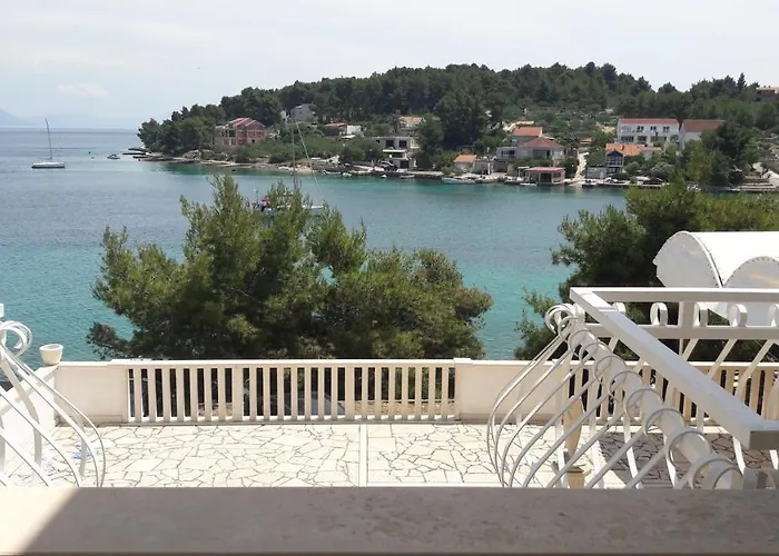 And By The Sea - Korcula - 13626 Pensión 3*